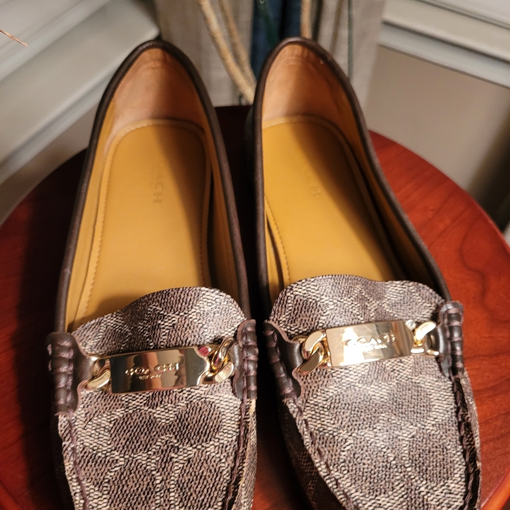 COACH Olive Signature Driving Loafers Sz. 8B